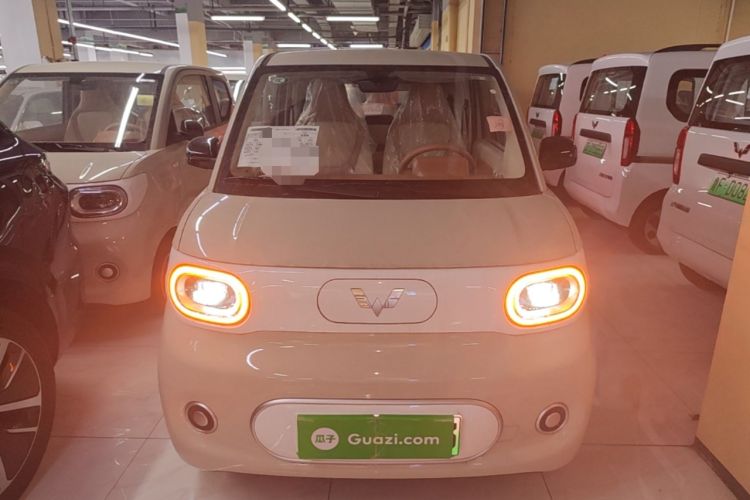 Used Wuling Hongguang MINIEV 2024 3rd Generation 215km Youth Edition Front