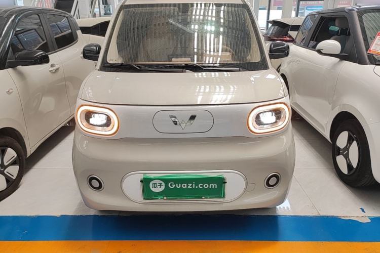 Used Wuling Hongguang MINIEV 2024 3rd Generation 215km Youth Edition Front