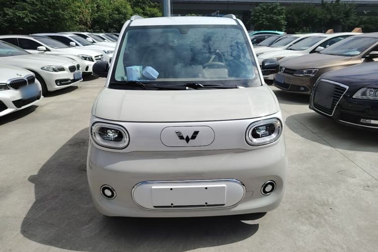 Used Wuling Hongguang MINIEV 2024 3rd Generation 215km Advanced Version Front