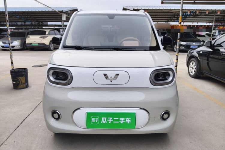 Used Wuling Hongguang MINIEV 2024 3rd Generation 215km Advanced Version Front