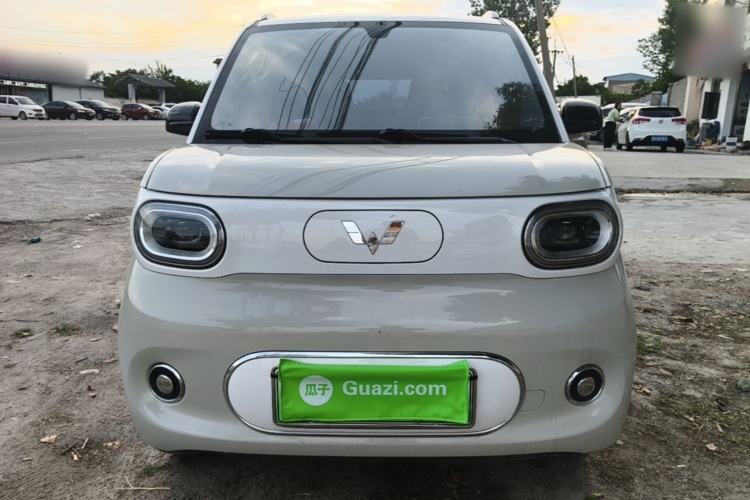 Used Wuling Hongguang MINIEV 2024 3rd Generation 215km Advanced Version Front