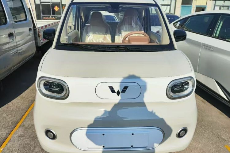 Used Wuling Hongguang MINIEV 2024 3rd Generation 215km Youth Edition Front