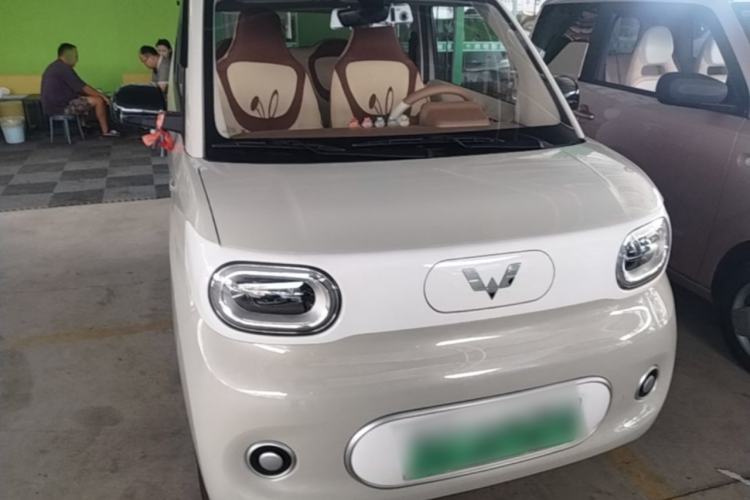 Used Wuling Hongguang MINIEV 2024 3rd Generation 215km Youth Edition Front