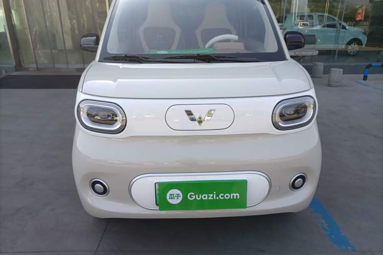 Used Wuling Hongguang MINIEV 2024 3rd Generation 215km Youth Edition Front
