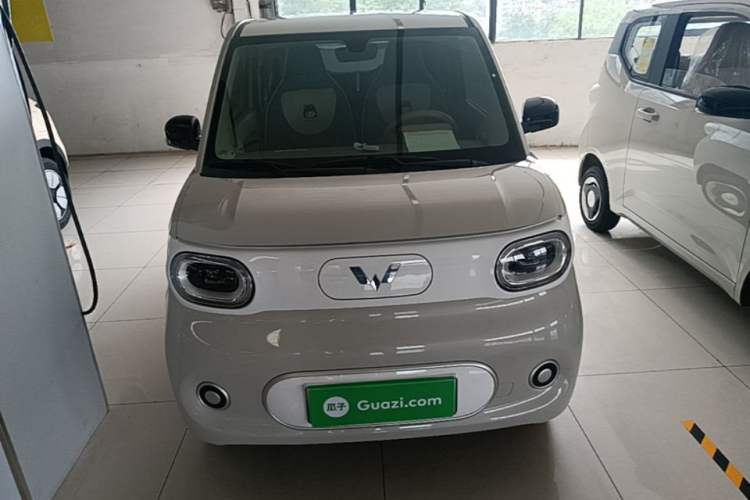 Used Wuling Hongguang MINIEV 2024 3rd Generation 215km Youth Edition Front