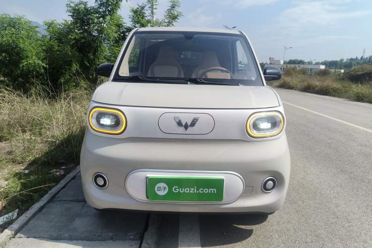 Used Wuling Hongguang MINIEV 2024 3rd Generation 215km Youth Edition Front