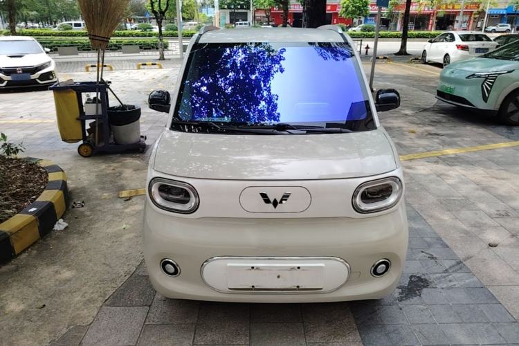 Used Wuling Hongguang MINIEV 2024 3rd Generation 215km Advanced Version Front