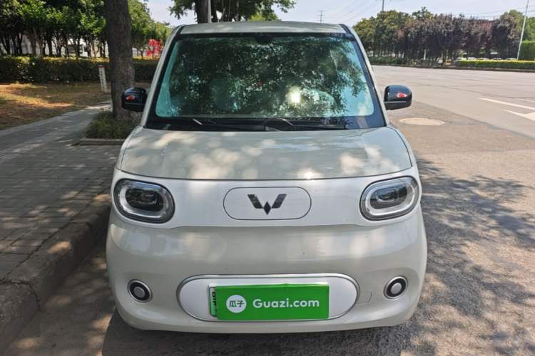 Used Wuling Hongguang MINIEV 2024 3rd Generation 215km Youth Edition Front