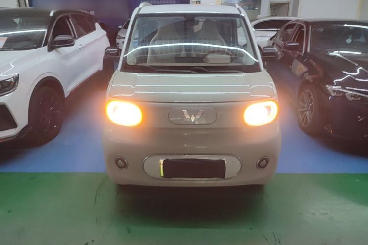 Used Wuling Hongguang MINIEV 2024 3rd Generation 215km Advanced Version Front