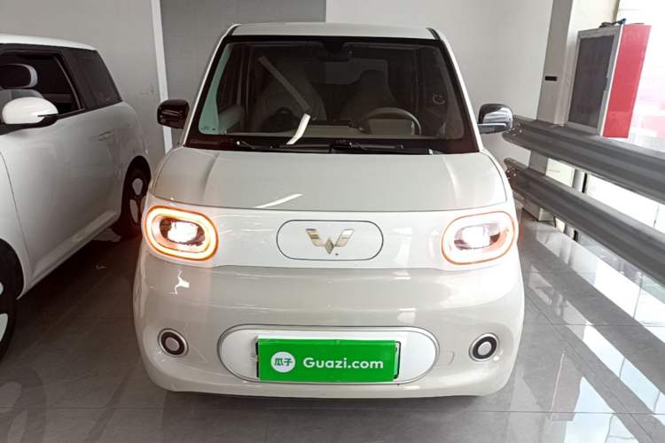Used Wuling Hongguang MINIEV 2024 3rd Generation 215km Youth Edition Front