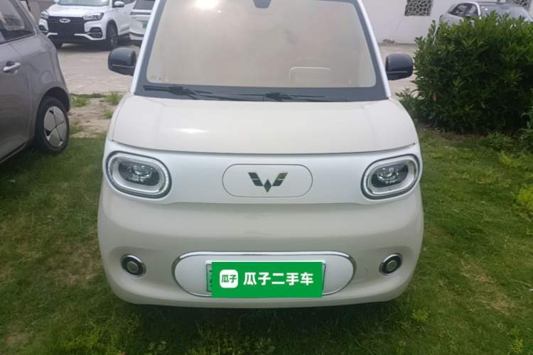 Used Wuling Hongguang MINIEV 2024 3rd Generation 215km Advanced Version Front
