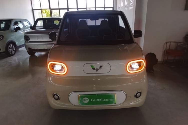 Used Wuling Hongguang MINIEV 2024 3rd Generation 215km Youth Edition Front