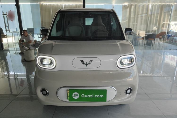 Used Wuling Hongguang MINIEV 2024 3rd Generation 215km Youth Edition Front