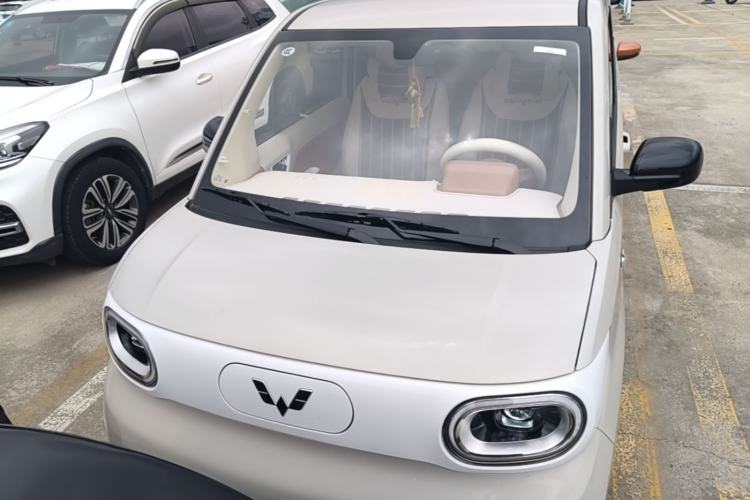 Used Wuling Hongguang MINIEV 2024 3rd Generation 215km Youth Edition Front
