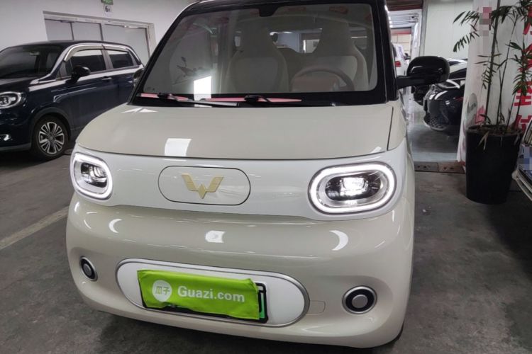 Used Wuling Hongguang MINIEV 2024 3rd Generation 215km Youth Edition Front