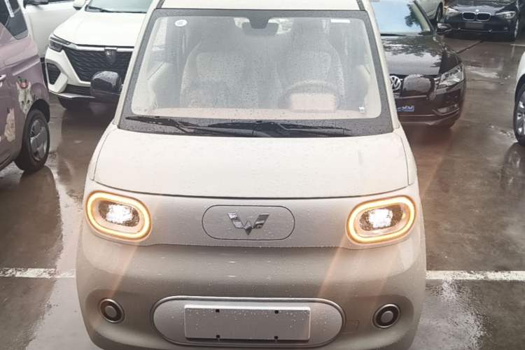 Used Wuling Hongguang MINIEV 2024 3rd Generation 215km Youth Edition Front