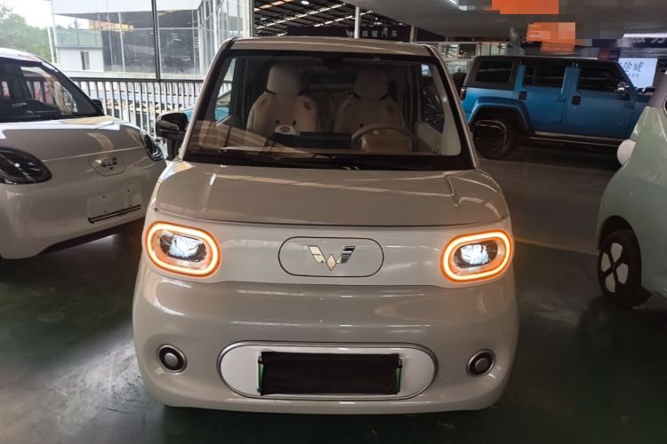Used Wuling Hongguang MINIEV 2024 3rd Generation 215km Youth Edition Front