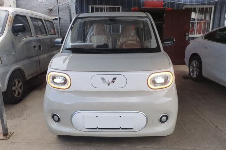 Used Wuling Hongguang MINIEV 2024 3rd Generation 215km Youth Edition Front