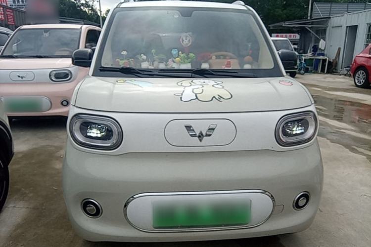 Used Wuling Hongguang MINIEV 2024 3rd Generation 215km Advanced Version Front