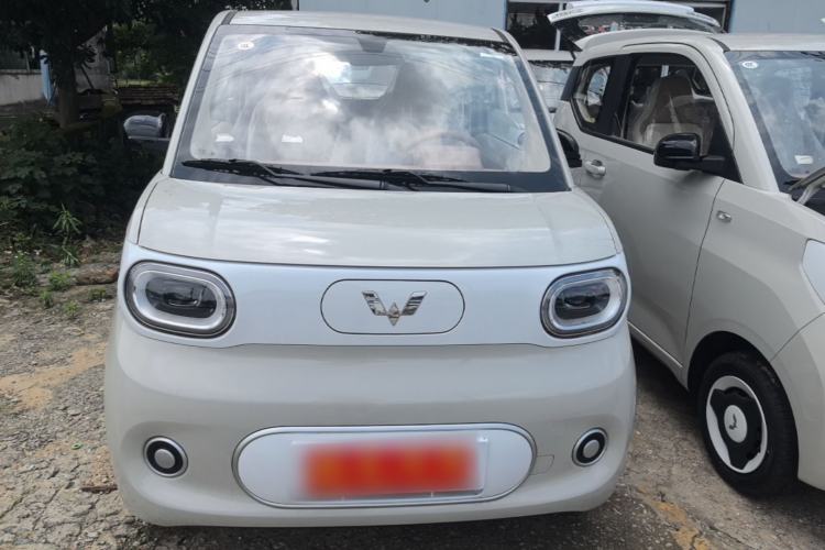 Used Wuling Hongguang MINIEV 2024 3rd Generation 215km Youth Edition Front