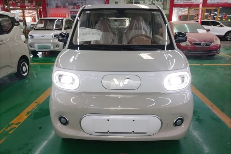 Used Wuling Hongguang MINIEV 2024 3rd Generation 215km Youth Edition Front