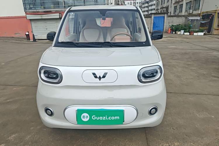 Used Wuling Hongguang MINIEV 2024 3rd Generation 215km Youth Edition Front