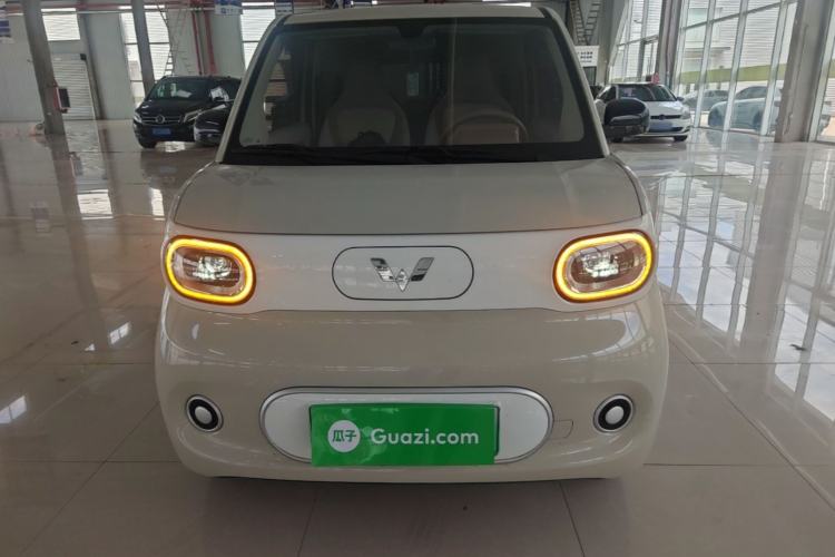 Used Wuling Hongguang MINIEV 2024 3rd Generation 215km Youth Edition Front