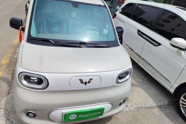 Used Wuling Hongguang MINIEV 2024 3rd Generation 215km Youth Edition Front