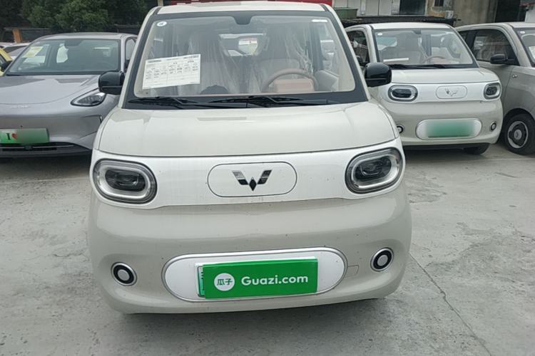 Used Wuling Hongguang MINIEV 2024 3rd Generation 215km Youth Edition Front