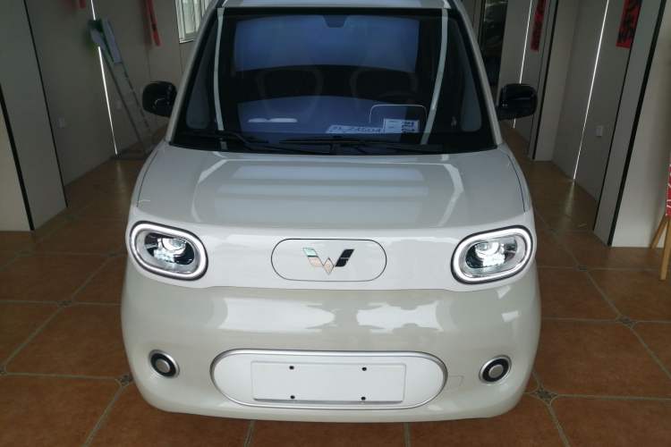 Used Wuling Hongguang MINIEV 2024 3rd Generation 215km Youth Edition Front
