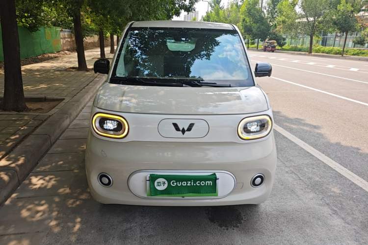 Used Wuling Hongguang MINIEV 2024 3rd Generation 215km Youth Edition Front