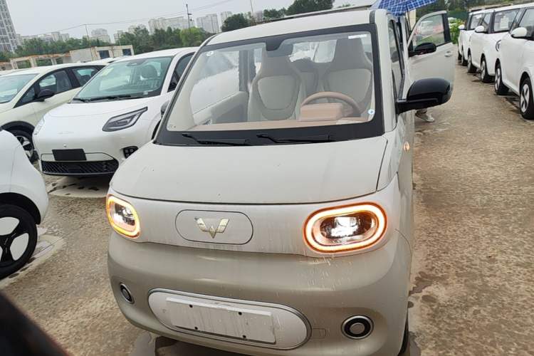 Used Wuling Hongguang MINIEV 2024 3rd Generation 215km Youth Edition Front