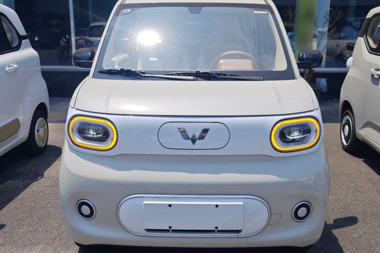 Used Wuling Hongguang MINIEV 2024 3rd Generation 215km Youth Edition Front