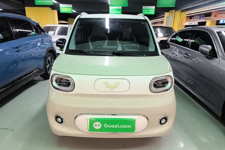 Used Wuling Hongguang MINIEV 2024 3rd Generation 215km Advanced Version Front
