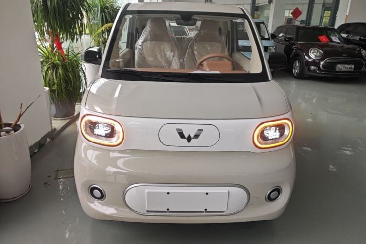 Used Wuling Hongguang MINIEV 2024 3rd Generation 215km Youth Edition Front