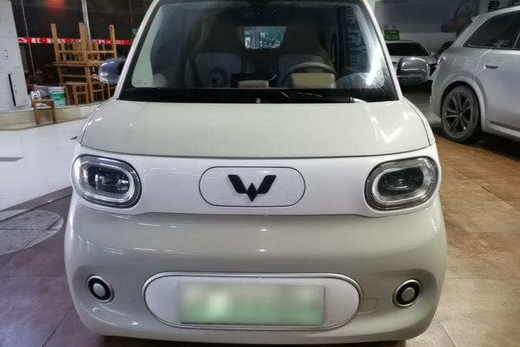 Used Wuling Hongguang MINIEV 2024 3rd Generation 215km Youth Edition Front