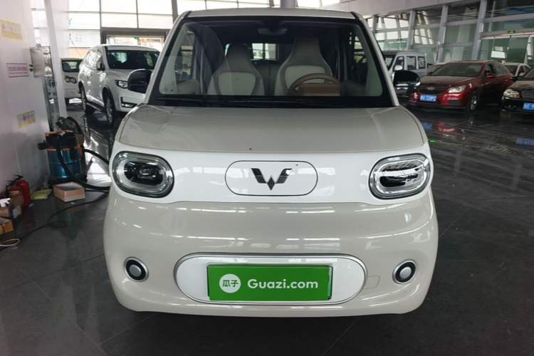 Used Wuling Hongguang MINIEV 2024 3rd Generation 215km Youth Edition Front