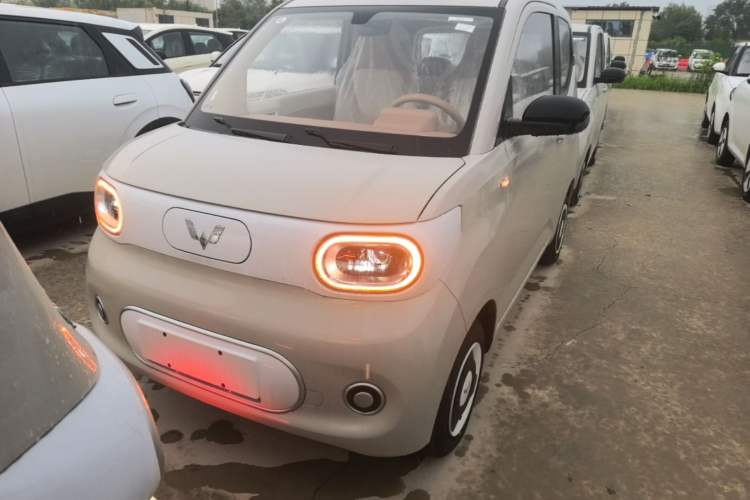 Used Wuling Hongguang MINIEV 2024 3rd Generation 215km Youth Edition Front