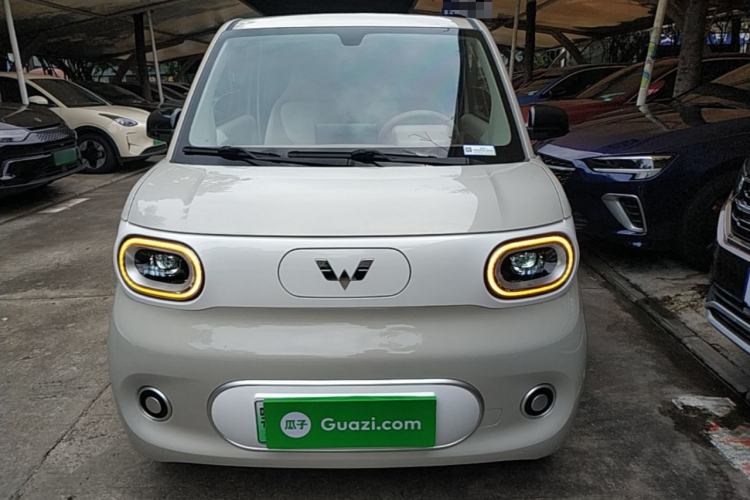 Used Wuling Hongguang MINIEV 2024 3rd Generation 215km Advanced Version Front