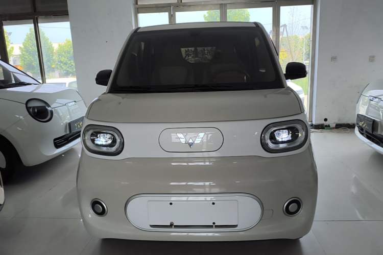 Used Wuling Hongguang MINIEV 2024 3rd Generation 215km Youth Edition Front