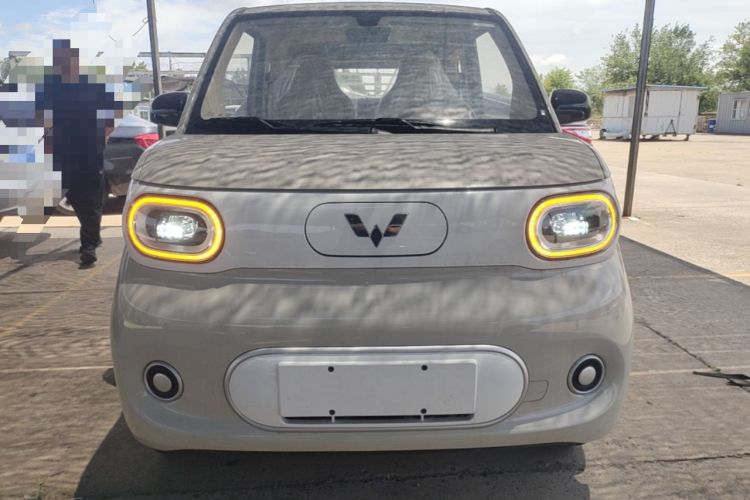 Used Wuling Hongguang MINIEV 2024 3rd Generation 215km Youth Edition Front