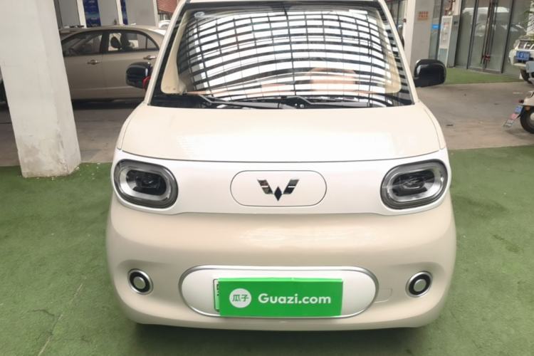 Used Wuling Hongguang MINIEV 2024 3rd Generation 215km Youth Edition Front
