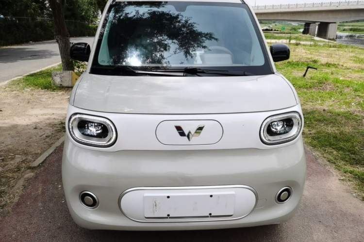 Used Wuling Hongguang MINIEV 2024 3rd Generation 215km Youth Edition Front