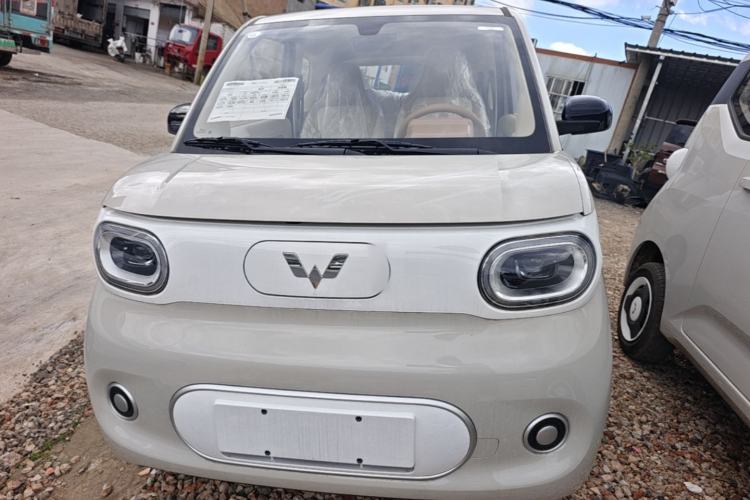 Used Wuling Hongguang MINIEV 2024 3rd Generation 215km Youth Edition Front