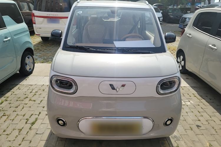 Used Wuling Hongguang MINIEV 2024 3rd Generation 215km Advanced Version Front