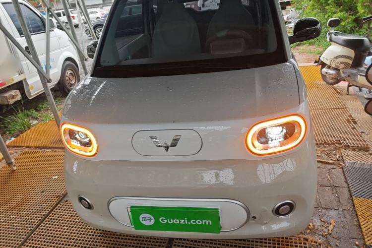 Used Wuling Hongguang MINIEV 2024 3rd Generation 215km Youth Edition Front