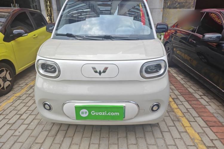Used Wuling Hongguang MINIEV 2024 3rd Generation 215km Advanced Version Front