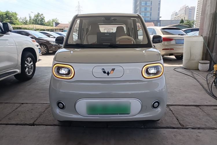 Used Wuling Hongguang MINIEV 2024 3rd Generation 215km Youth Edition Front