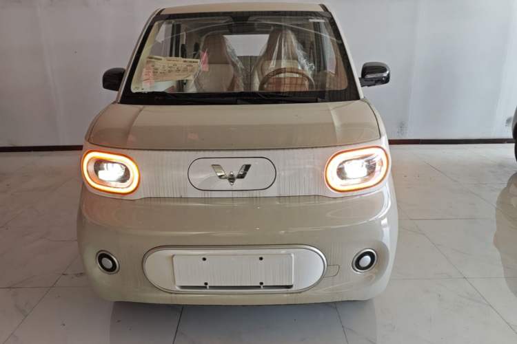 Used Wuling Hongguang MINIEV 2024 3rd Generation 215km Youth Edition Front