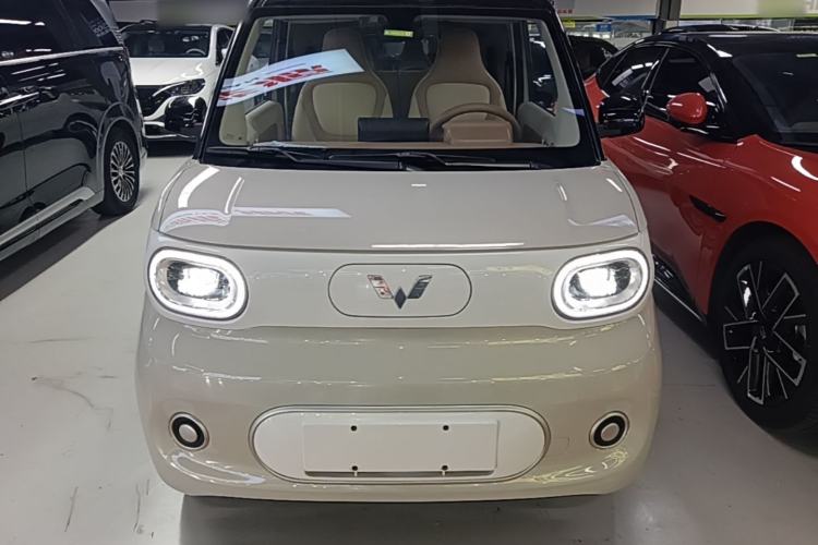 Used Wuling Hongguang MINIEV 2024 3rd Generation 215km Youth Edition Front